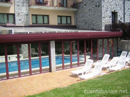 Piscina del SOMMOS Hotel Benasque Spa (Huesca)